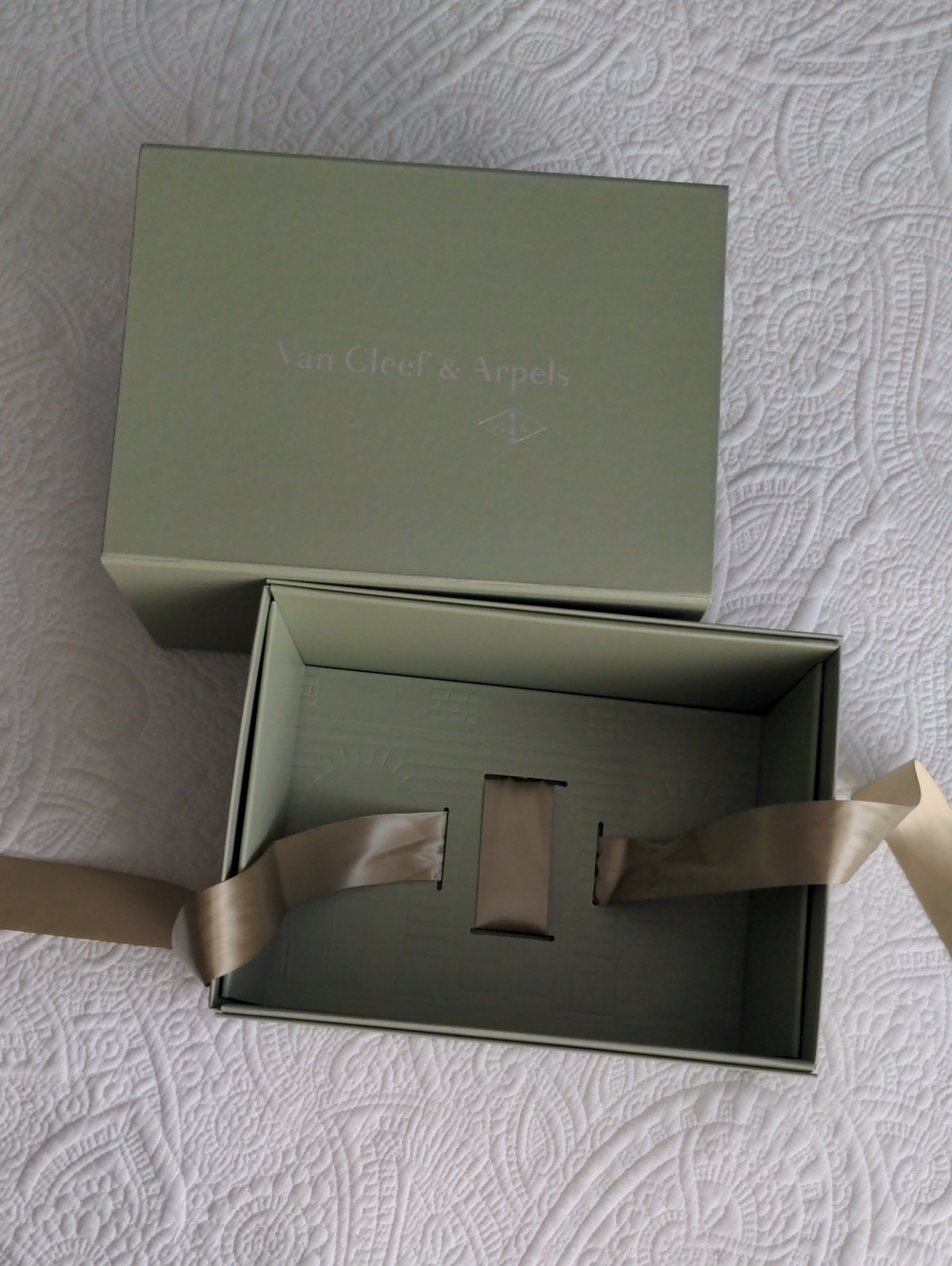 Van Cleef & Arpels Box